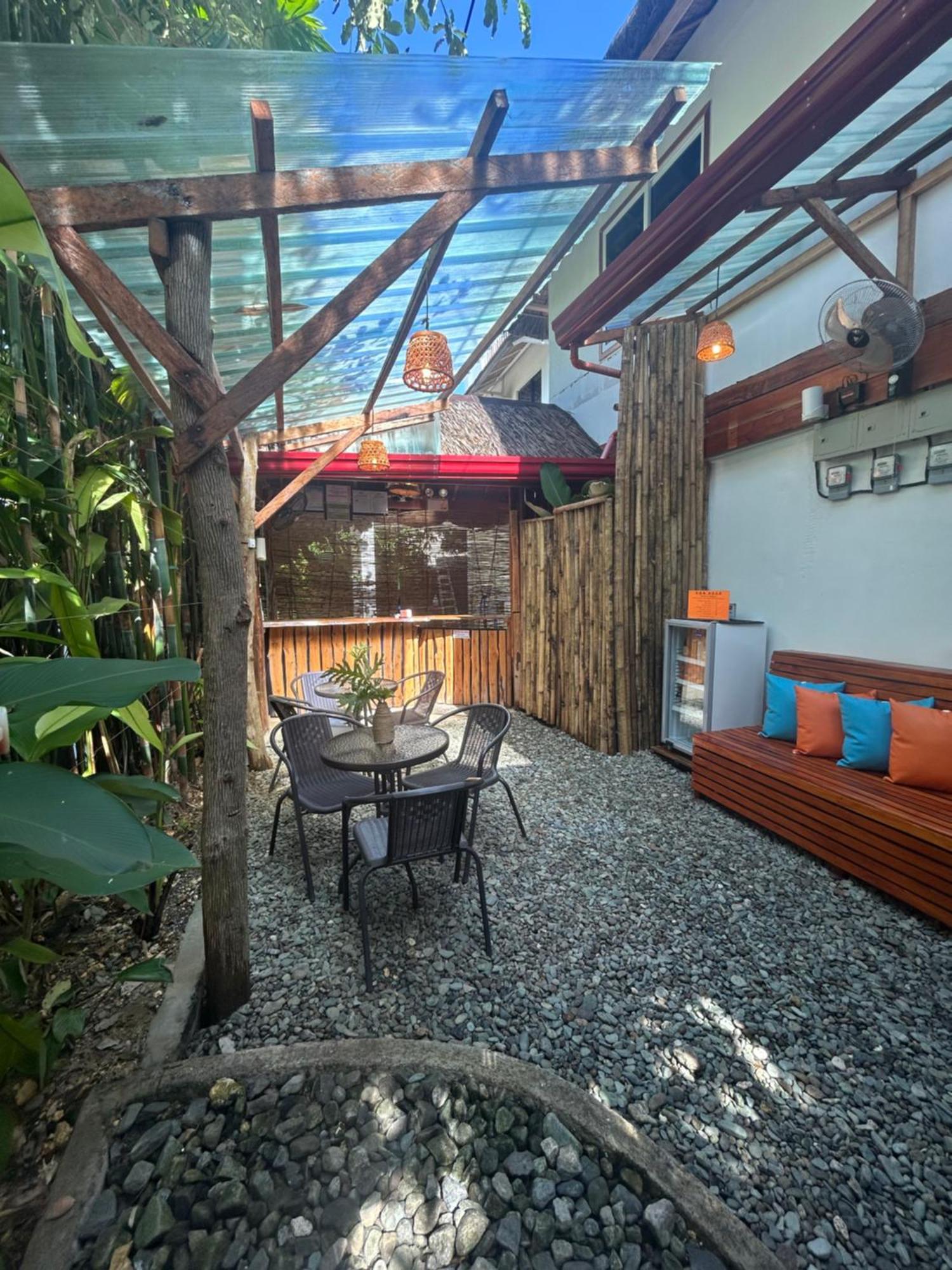 Wayans Siargao Homestay General Luna  Εξωτερικό φωτογραφία