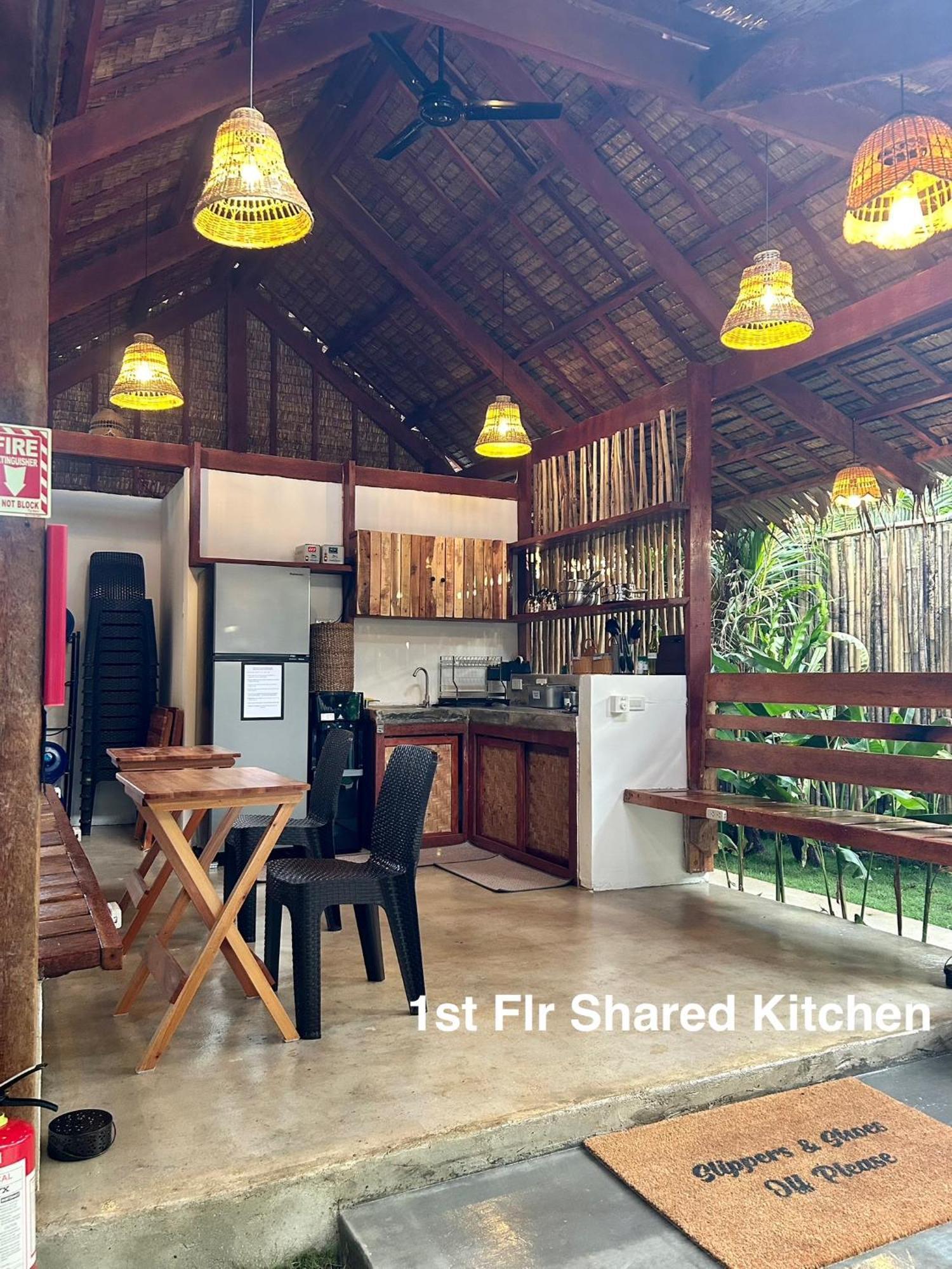 Wayans Siargao Homestay General Luna  Εξωτερικό φωτογραφία